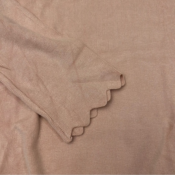 PHILOSOPHY Scalloped Hem Blush Pink Sweater Size Medium - Picture 6 of 7